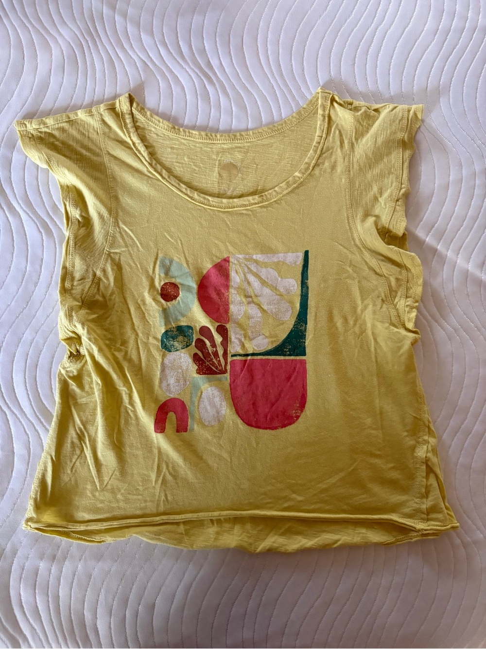 Yellow Short Sleeve Women’s Tee with Abstract Multicolor Graphic